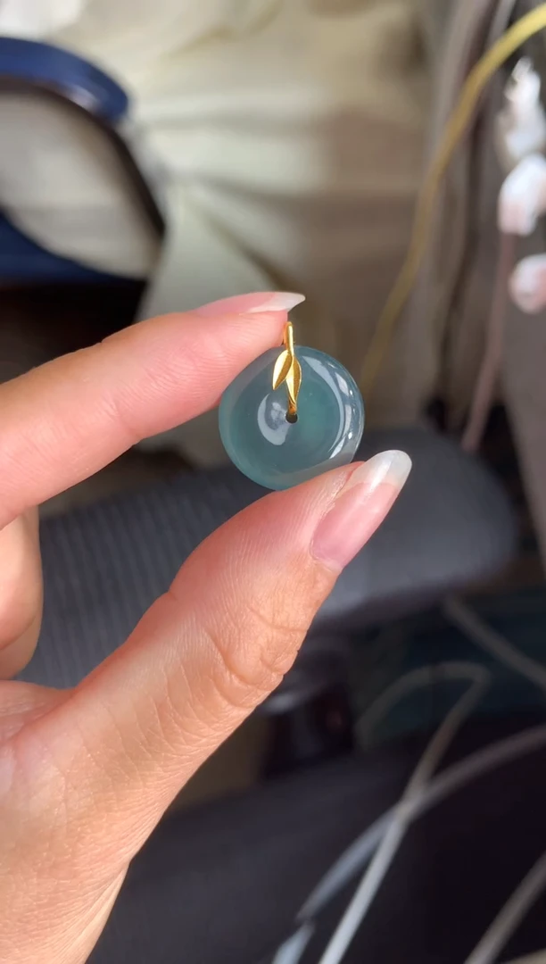 颈饰18K金镶嵌翡翠翡翠