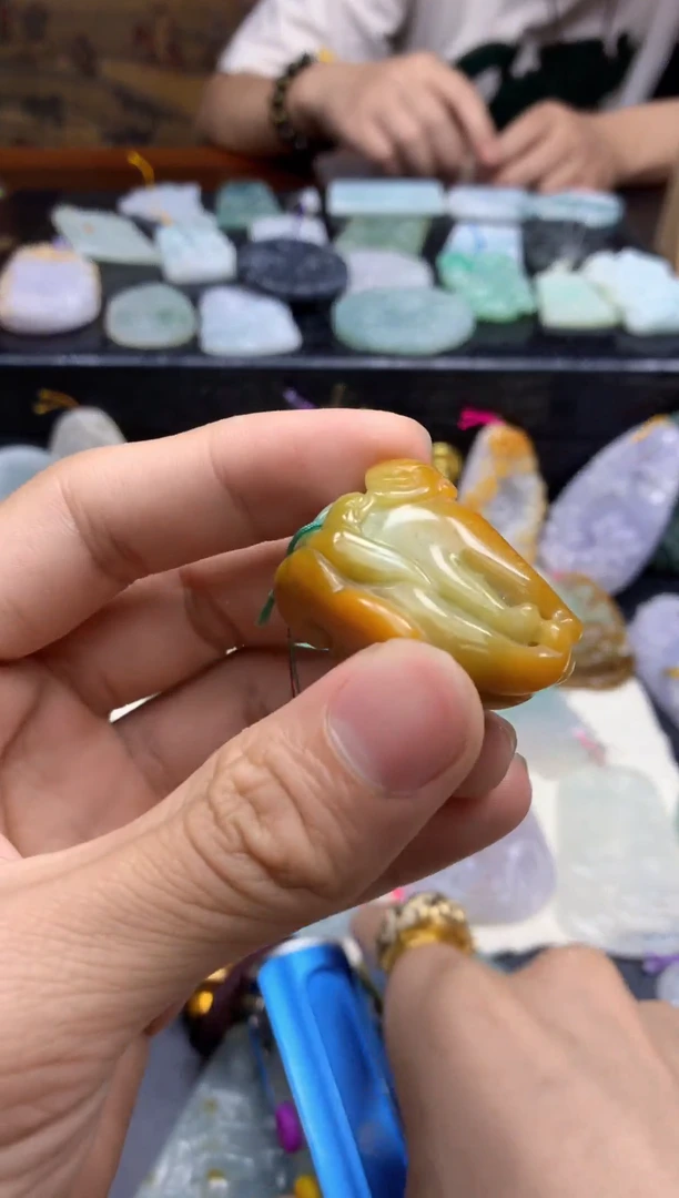 颈饰未镶嵌翡翠天然A货翡翠