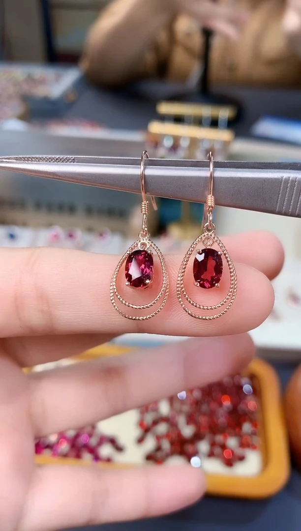 【闪购商品】石榴石耳钩银S925镶嵌天然镁铝