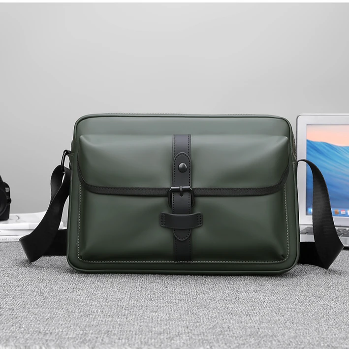 单肩包新款日系邮差包高级感通勤复古简约休闲潮大容量时尚斜挎包