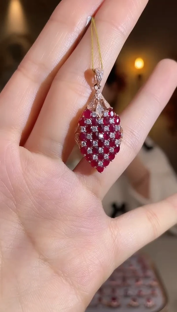 银S925镶嵌颈饰红宝石颈饰