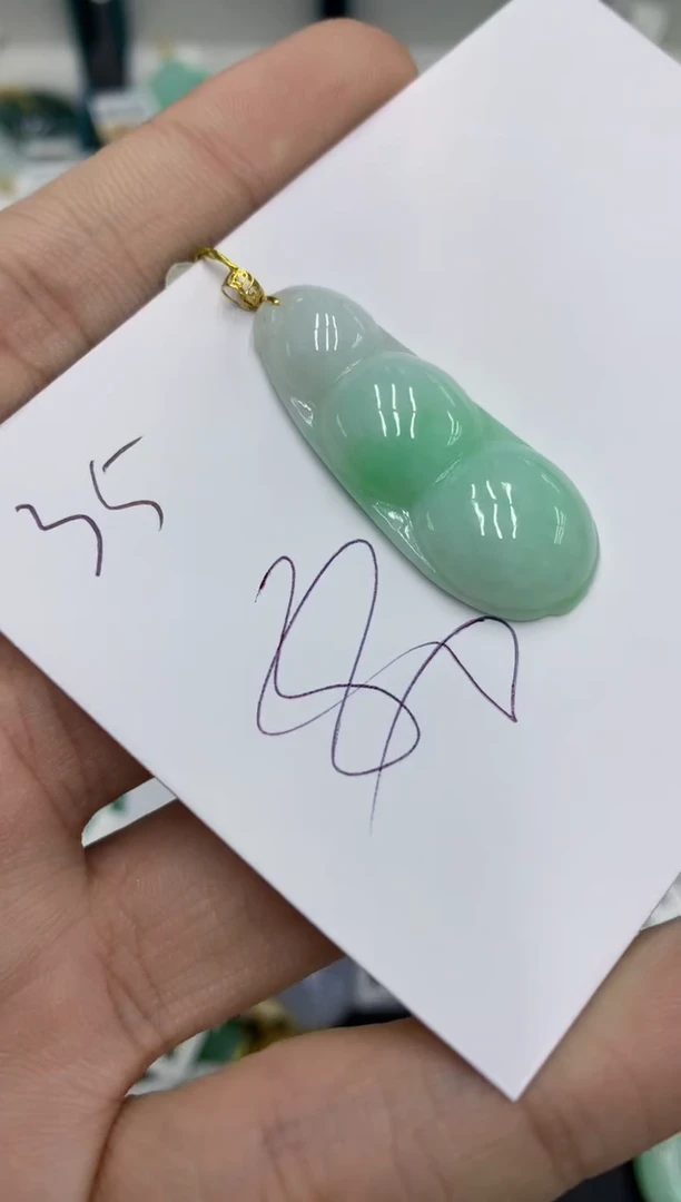 【闪购商品】翡翠颈饰18K金镶嵌翡翠