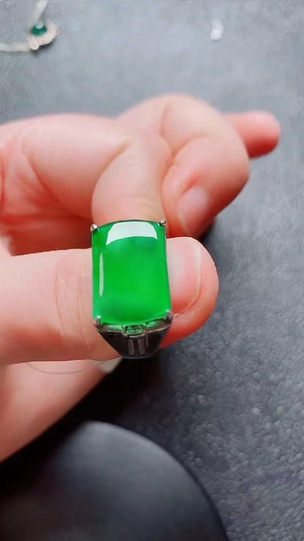 翡翠戒指银S925镶嵌翡翠