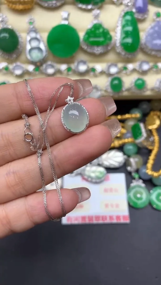 颈饰18K金镶嵌翡翠192-中国好珍宝