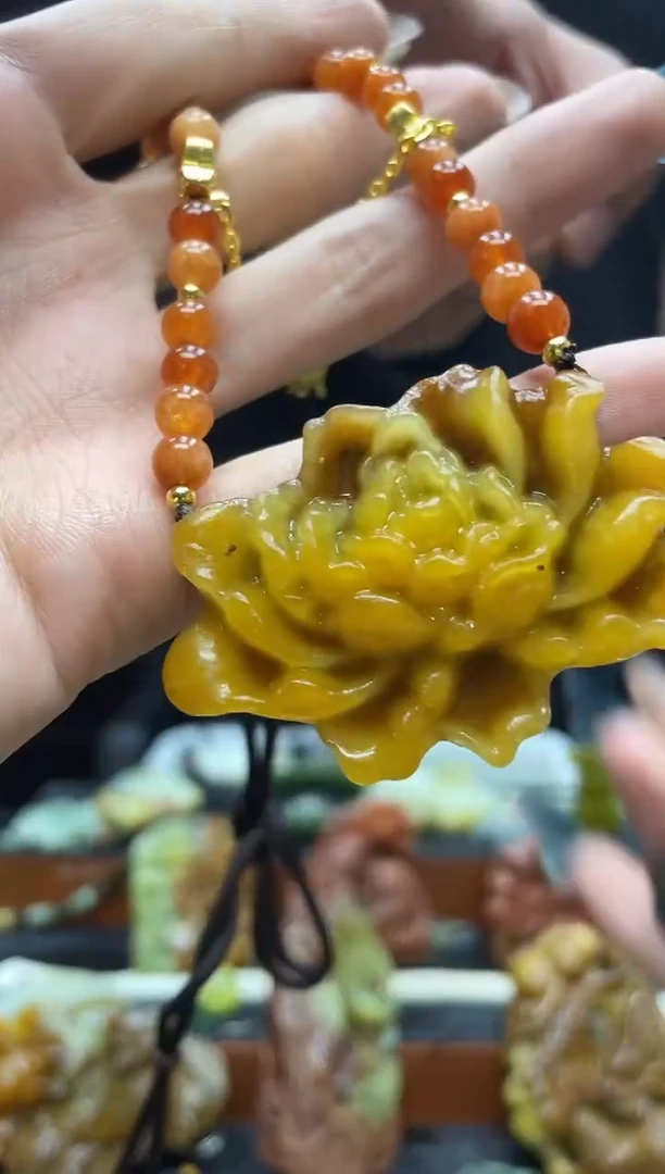 未镶嵌岫玉吊坠·