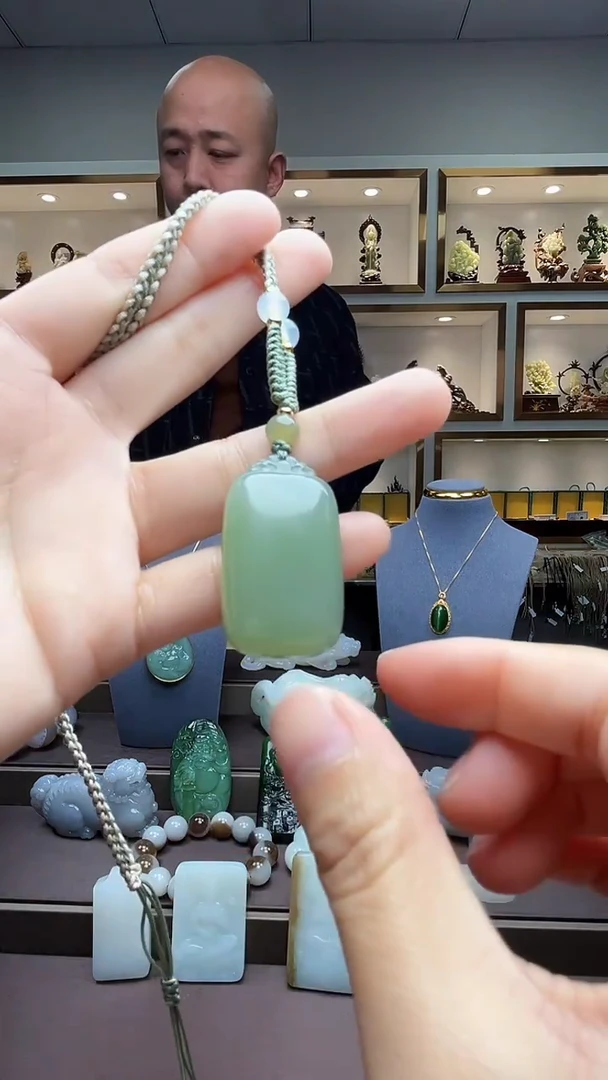 【闪购商品】和田玉颈饰未镶嵌苏