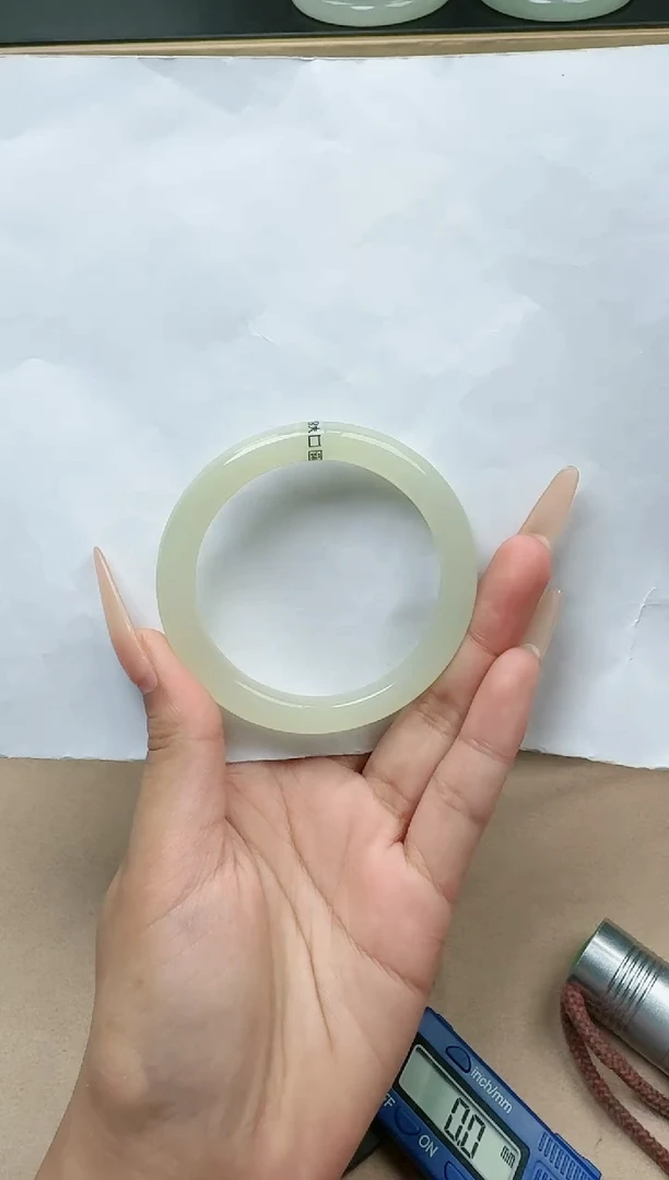 【闪购商品】和田玉手镯未镶嵌52/53圈口YY