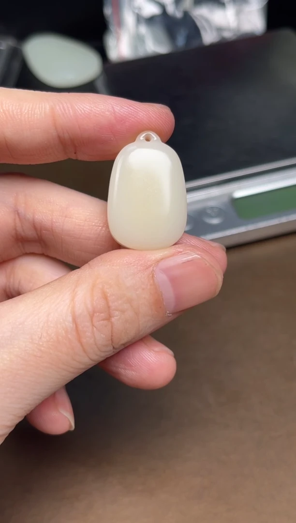 【闪购商品】和田玉颈饰未镶嵌65 带裂