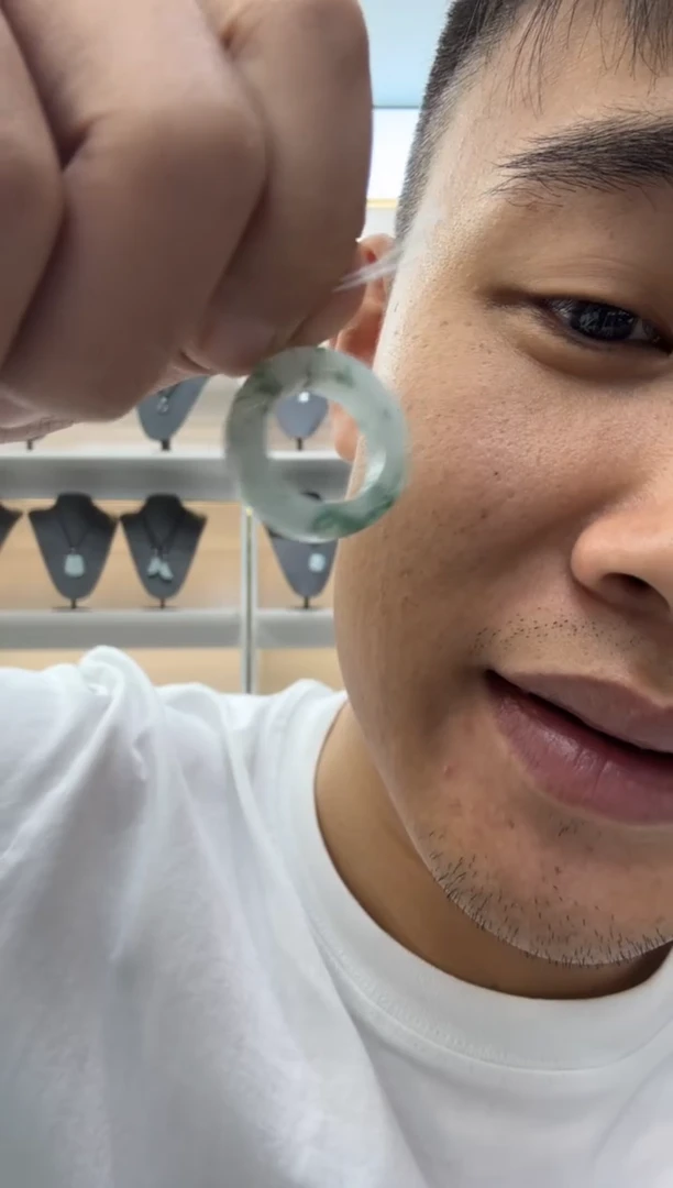 颈饰未镶嵌翡翠天然翡翠A货孤品一件