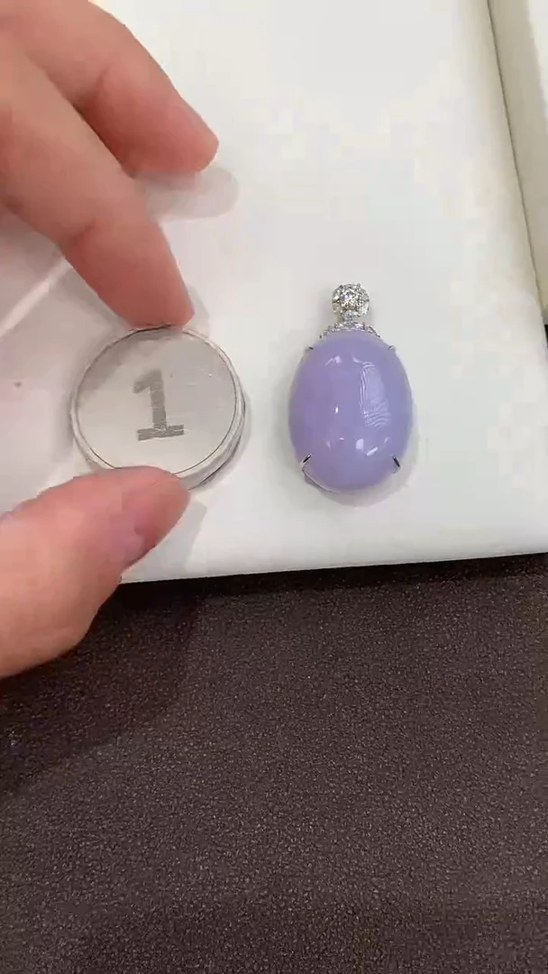 颈饰18K金镶嵌翡翠天然缅甸a货翡翠(多样性发其一)