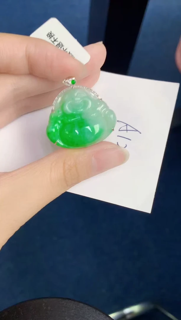 翡翠18K金镶嵌颈饰天然翡翠緬甸A貨