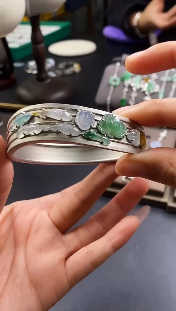 颈饰银S925镶嵌翡翠13040