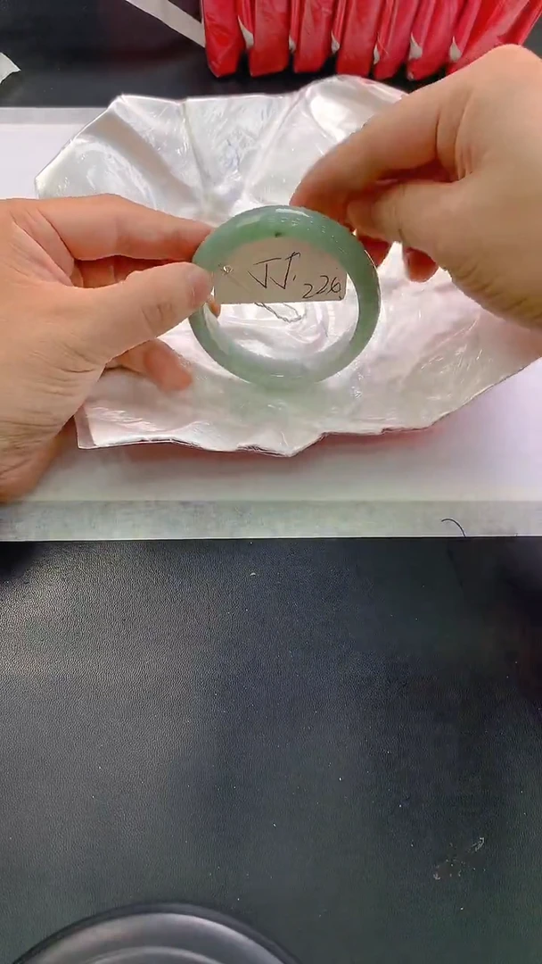 未镶嵌手镯翡翠224