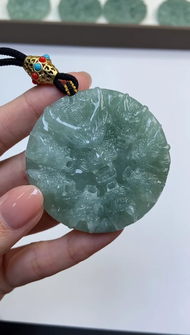 颈饰未镶嵌翡翠江***g370802/翡翠龙牌   多样性一件发