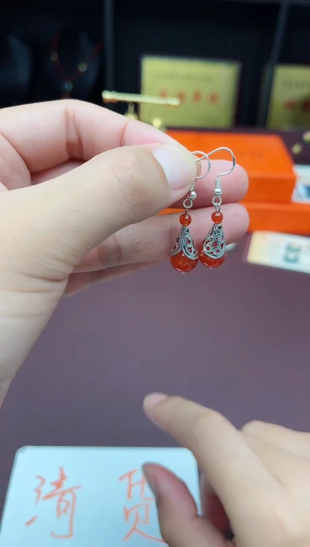 玛瑙/玉髓耳钉银S925镶嵌521000