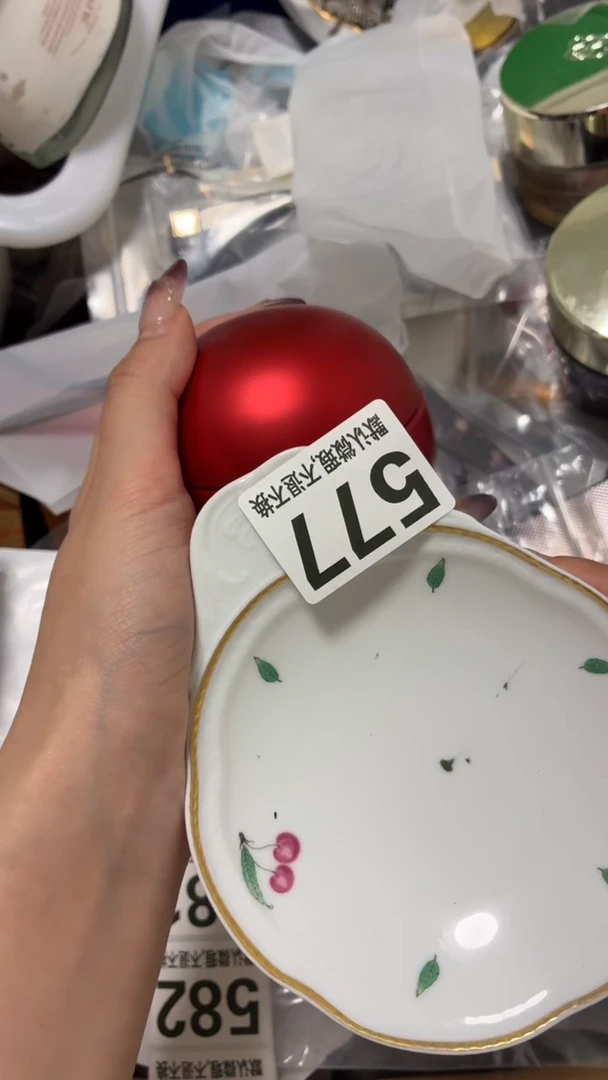 瓷片冷***ᴴ漂亮的东西快来带走吧
