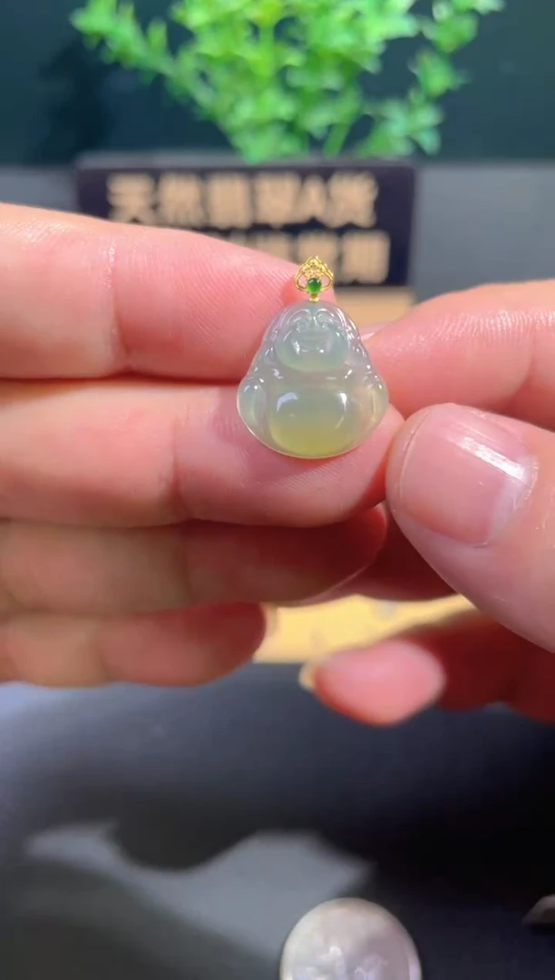 颈饰18K金镶嵌翡翠翡翠