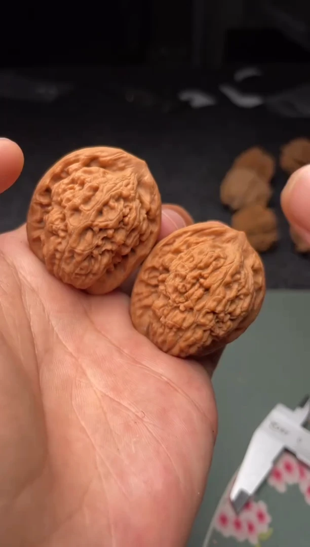 把件文玩核桃a125  莲花35尺