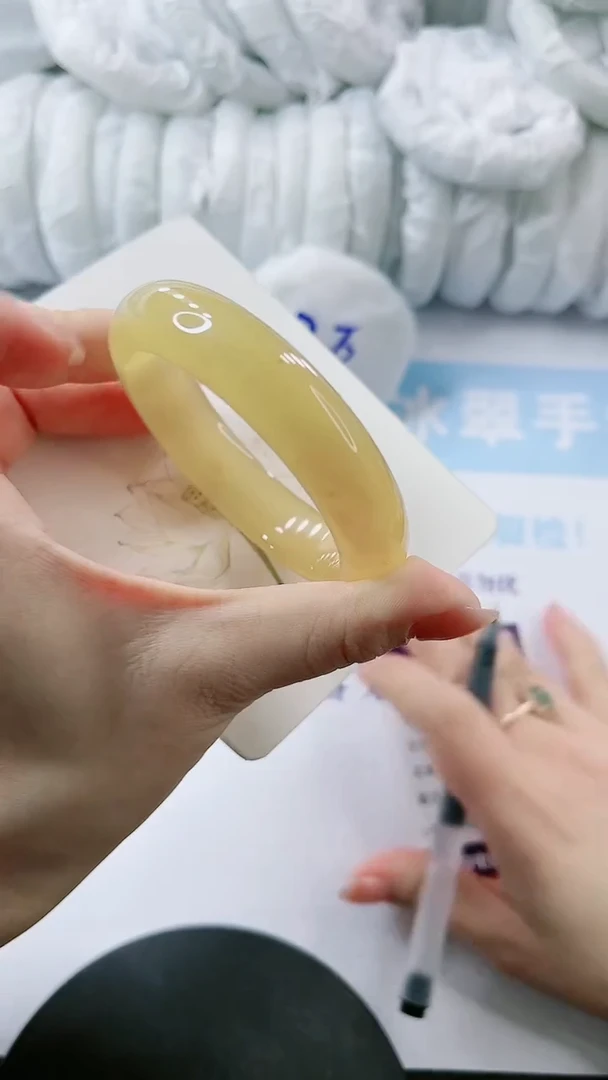 【闪购商品】石英质玉手镯未镶嵌多样性发货L144