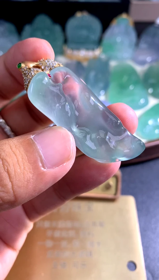翡翠未镶嵌颈饰天然A货翡翠 定制翡翠 定金