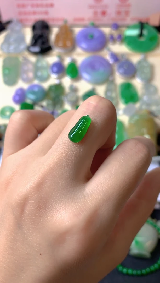 未镶嵌定制翡翠小*裸玉（客户意向镶嵌）