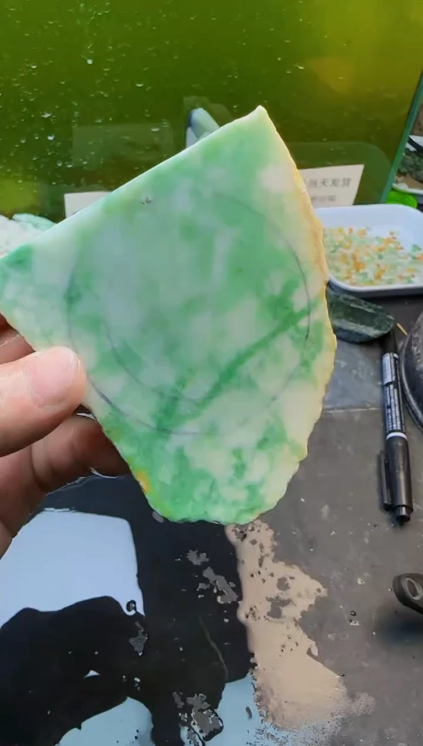 翡翠未镶嵌颈饰天然翡翠091