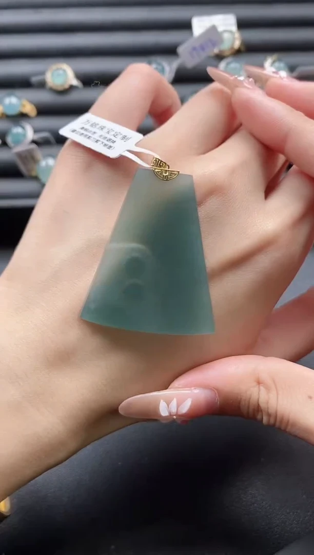 【闪购商品】翡翠戒指18K金镶嵌11111