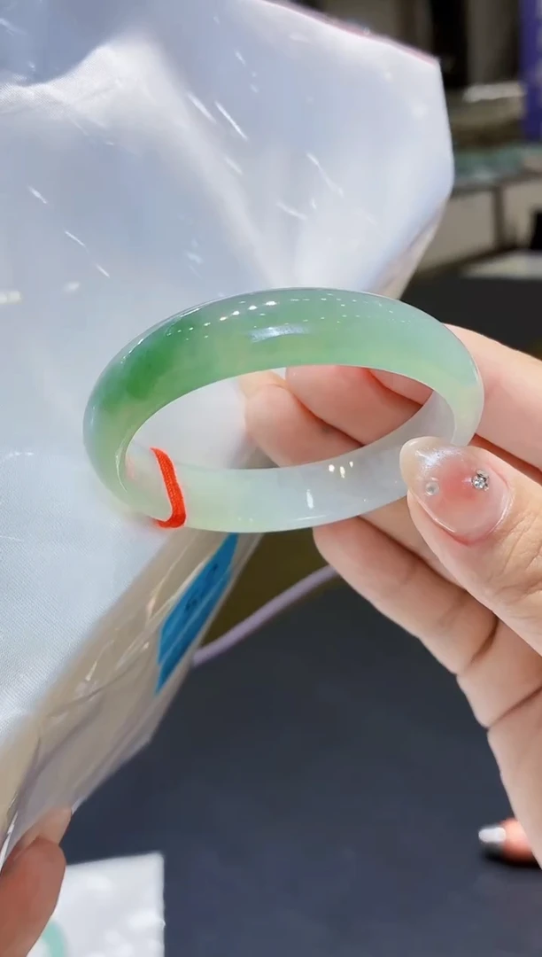 未镶嵌手镯翡翠翡翠手镯52