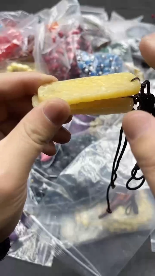 【闪购商品】硅化珊瑚颈饰未镶嵌52