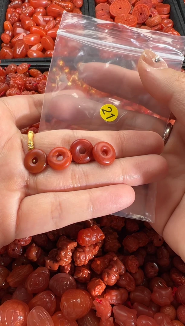 【闪购商品】南红玛瑙颈饰未镶嵌1