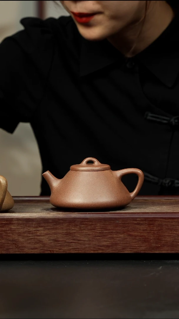 紫砂茶壶桃花泥大子冶石瓢胭脂红