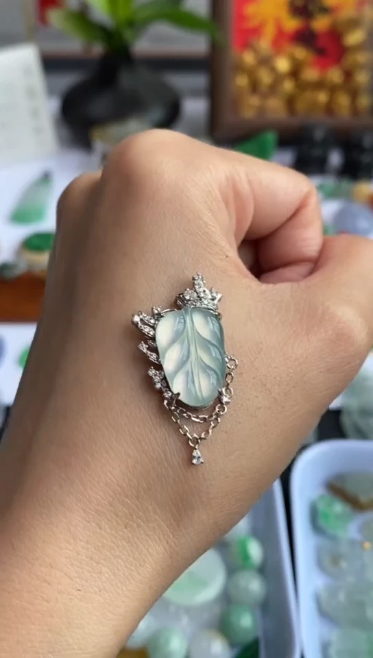 颈饰未镶嵌翡翠叶子吊坠~银色