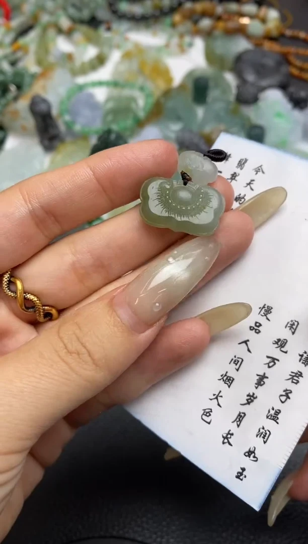 未镶嵌定制翡翠翡翠毛货~