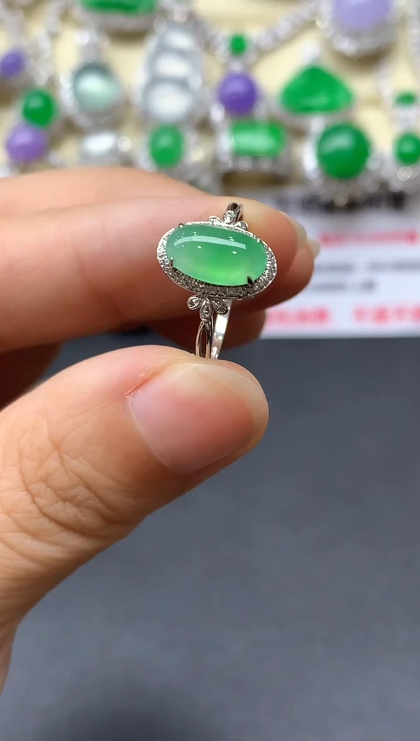 18K金镶嵌戒指翡翠512-中国好珍宝