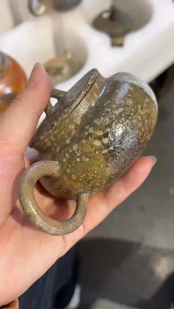 壶420号容量130-140ML金珍珠泥
