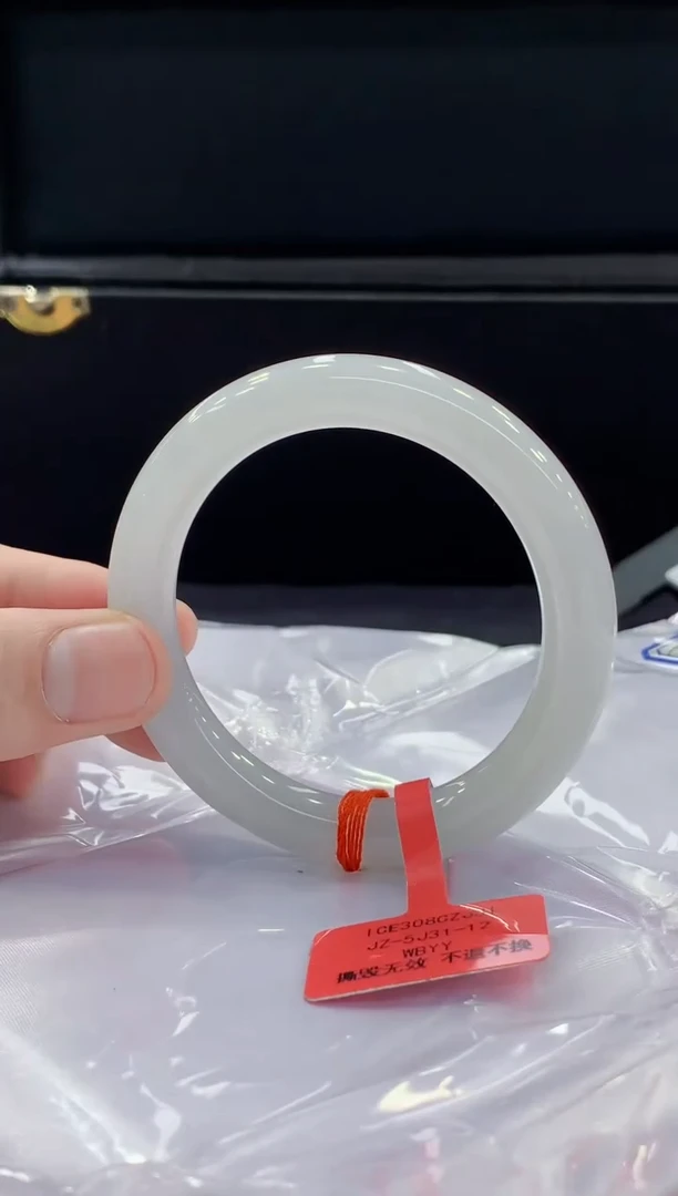 未镶嵌手镯翡翠翡翠手镯