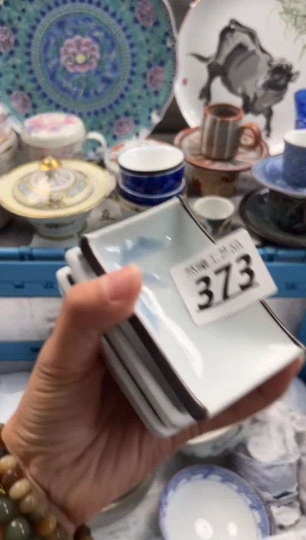 瓷片大****丽373