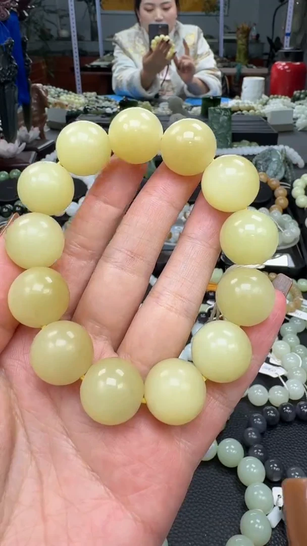 未镶嵌手串和田玉新疆若羌黄口卡18