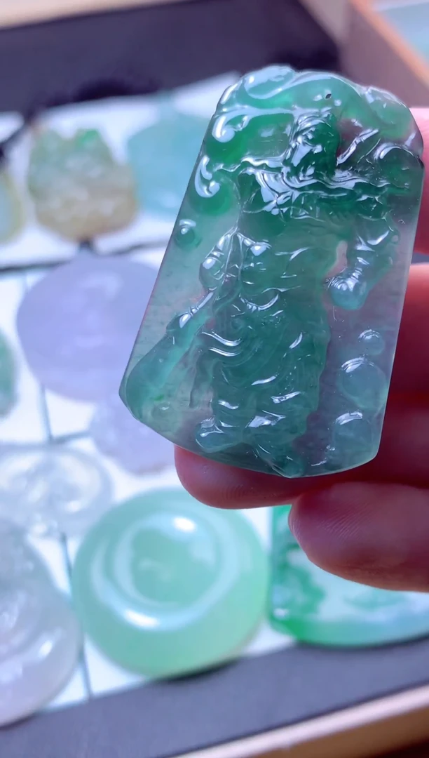 颈饰未镶嵌翡翠天然A货翡翠