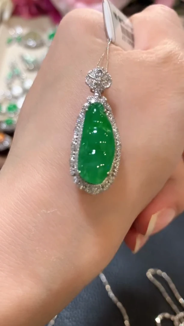 吊坠(不含链)18K金镶嵌翡翠n41