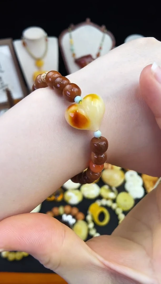 琥珀未镶嵌珠宝奇石柒月