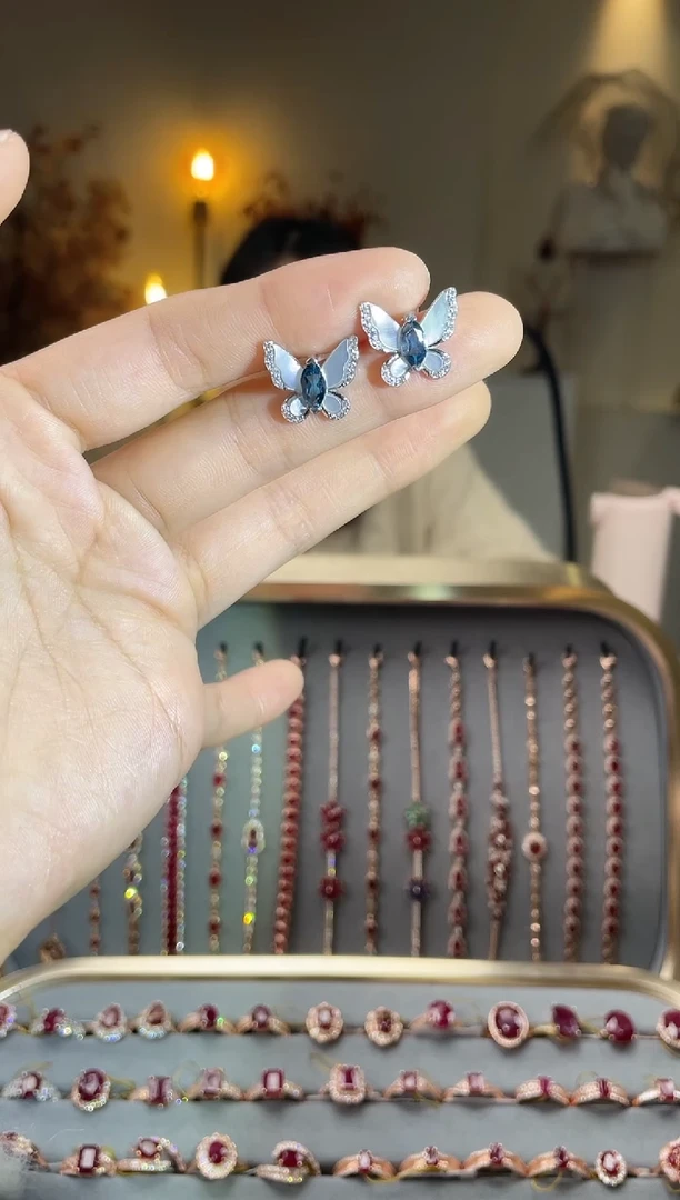 银S925镶嵌托帕石耳饰耳饰