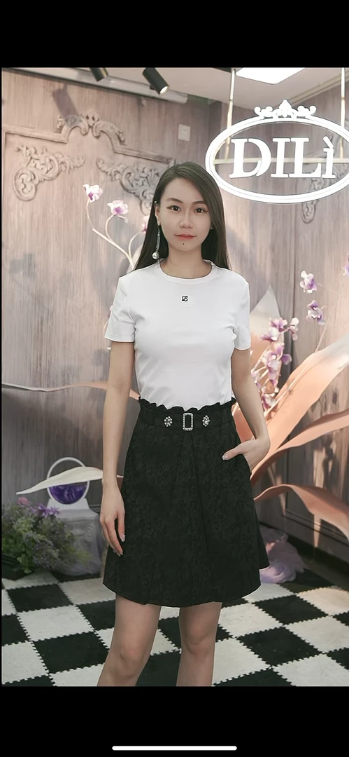 设计感收腰短袖T恤女2025夏正肩修身短款百搭上衣EWXF52931G