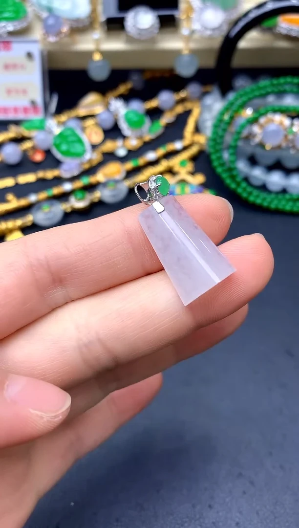 颈饰18K金镶嵌翡翠29 -中国好珍宝