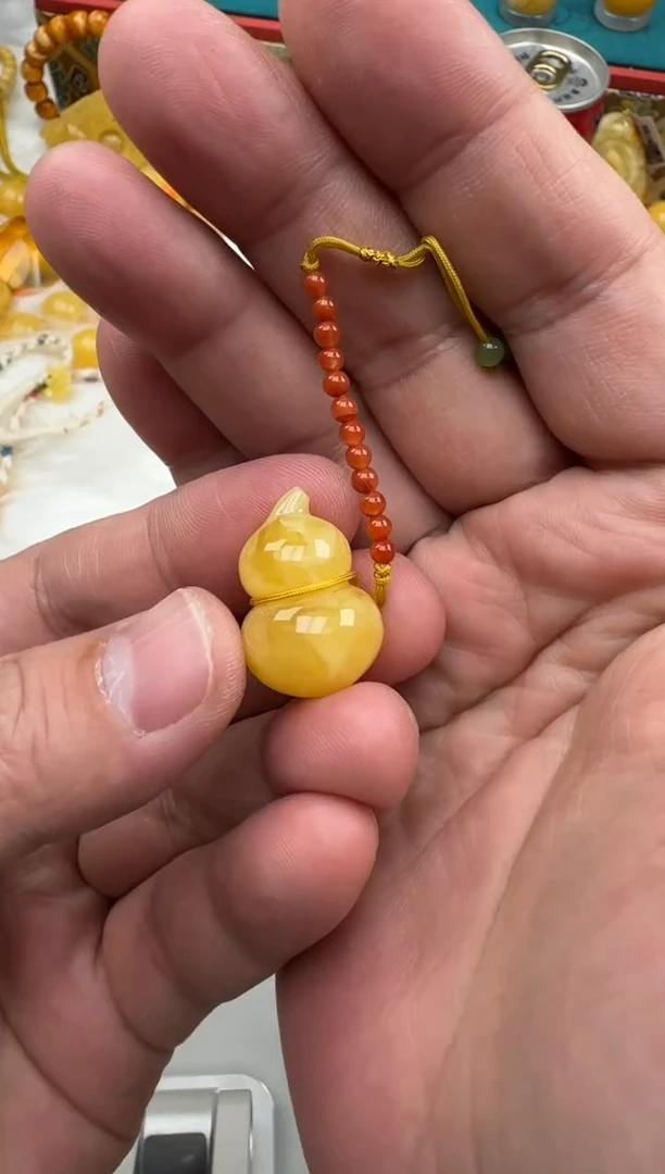 琥珀未镶嵌珠宝奇石浓蜡葫芦HZ138