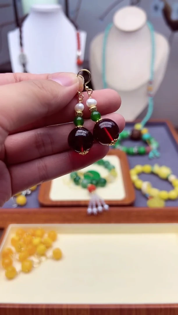 【闪购商品】血珀耳饰14K金镶嵌E232