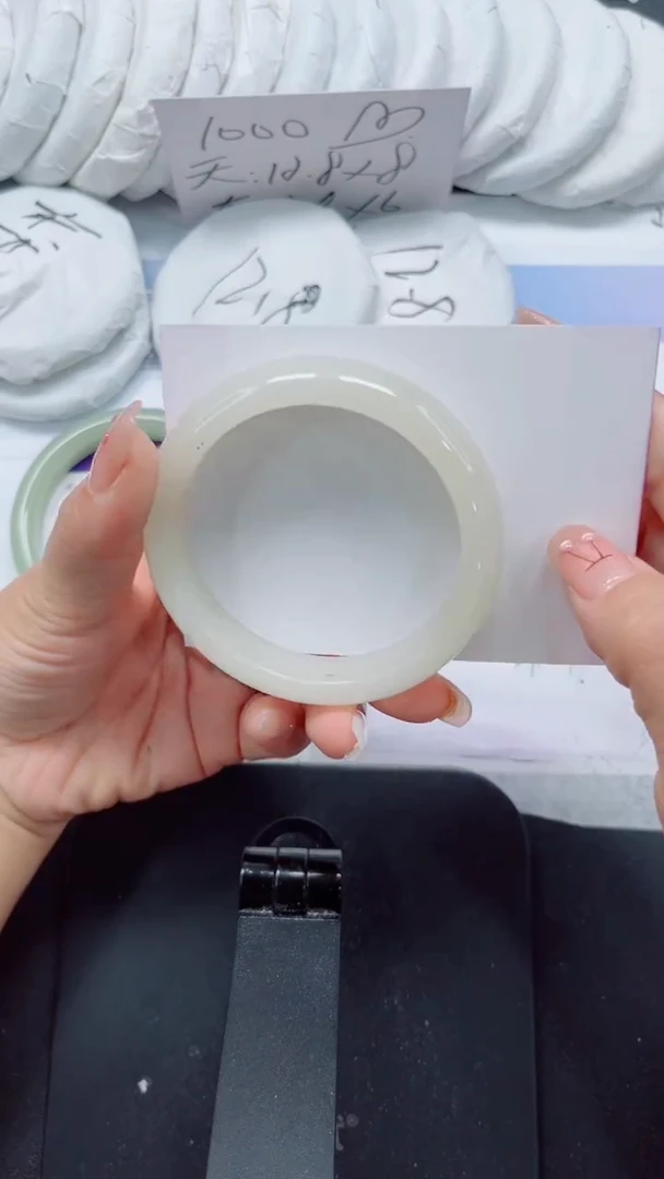 未镶嵌手镯石英质玉48-56