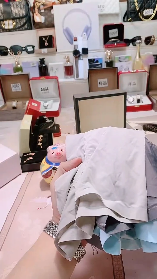 瓷片瓷器 库房到期 全部地板价@@1