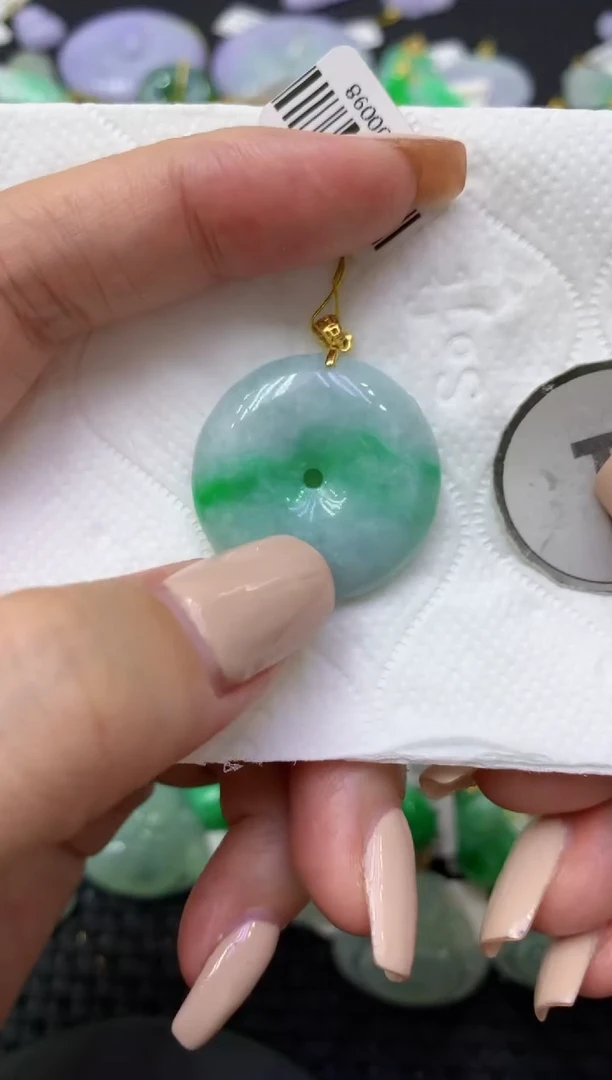 颈饰未镶嵌翡翠天然缅甸翡翠A货