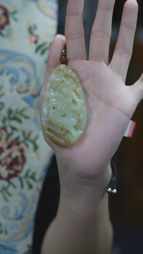 【闪购商品】岫玉吊坠未镶嵌龙牌